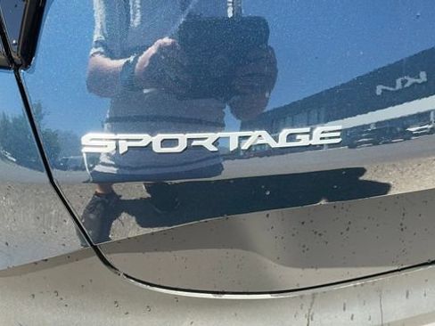 Certified 2025 Kia Sportage EX AWD/4WD image 5