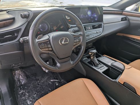 Used 2022 Lexus ES 350 w/ Premium Package image 10