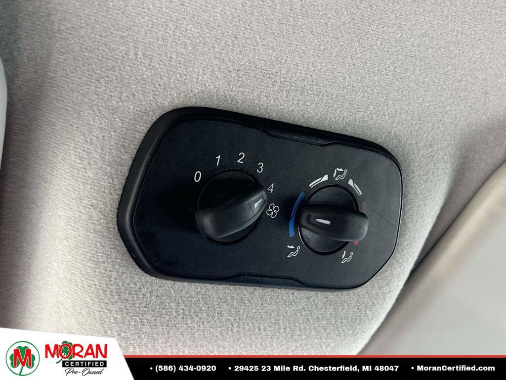 Used 2018 Ford Transit 350 XL RWD image 26