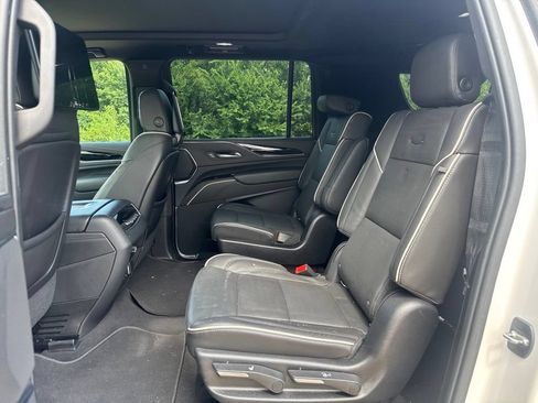 Used 2021 Cadillac Escalade ESV Sport w/ Driver Assist Tech Package AWD/4WD image 9