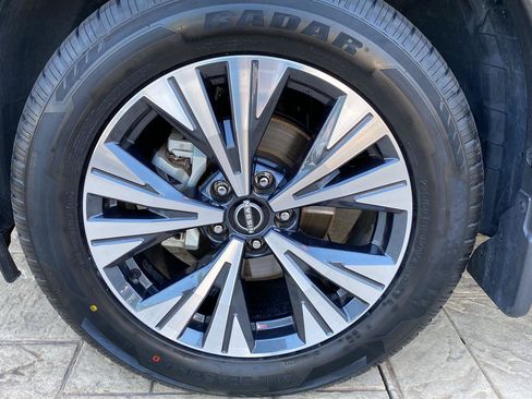 Certified 2023 Nissan Rogue SV AWD/4WD image 12