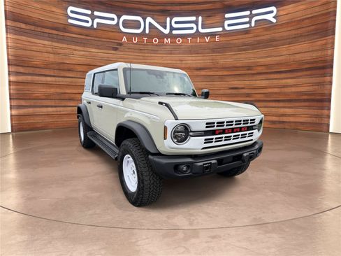 New 2026 Ford Bronco Heritage Edition AWD/4WD image 8