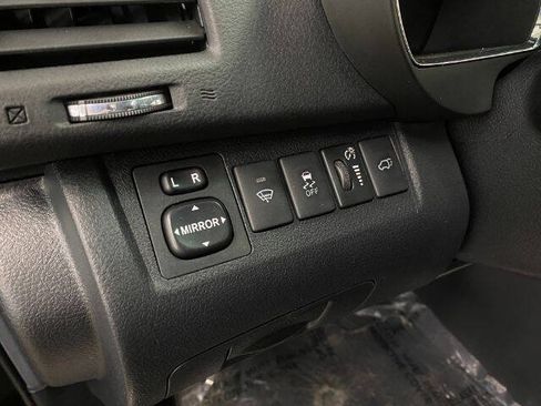 Used 2011 Toyota Highlander Limited AWD/4WD image 12