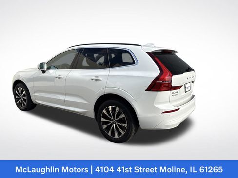 Used 2023 Volvo XC60 B5 Core image 3