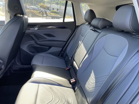 New 2026 Volkswagen Tiguan SE FWD image 12