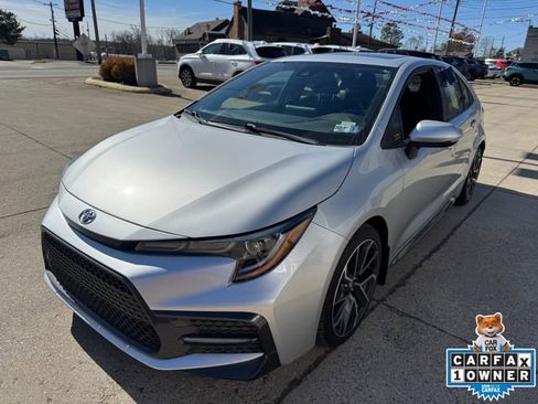 Used 2022 Toyota Corolla SE w/ SE Premium Package image 16