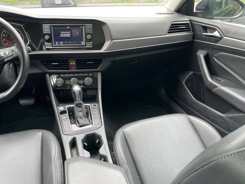 Used 2019 Volkswagen Jetta SE FWD image 8