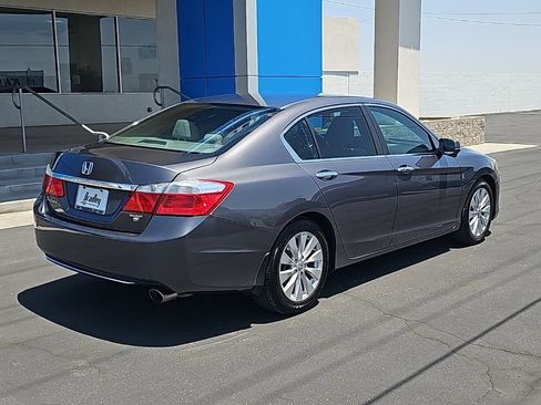 Used 2015 Honda Accord EX image 3