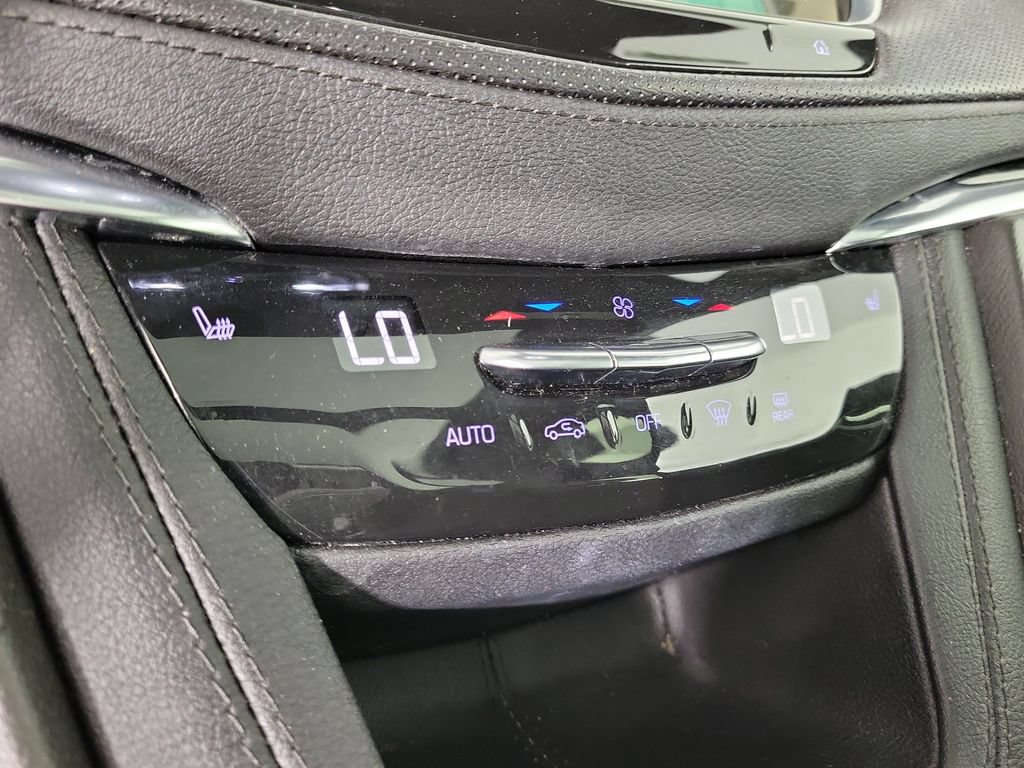 Certified 2023 Cadillac XT5 Premium Luxury AWD/4WD image 30