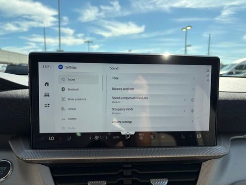 New 2026 Ford Explorer Active w/ Active Comfort Package image 17