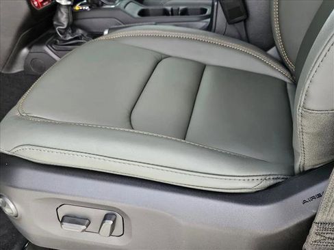 New 2026 Jeep Gladiator Mojave image 4