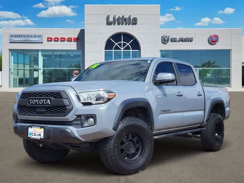 Used 2018 Toyota Tacoma TRD Off-Road w/ Technology Package AWD/4WD image 1