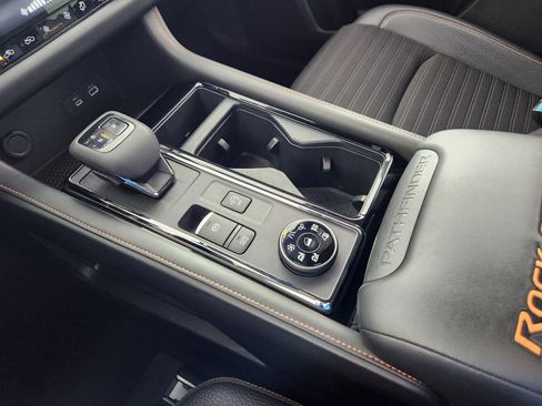 Used 2024 Nissan Pathfinder Rock Creek image 25