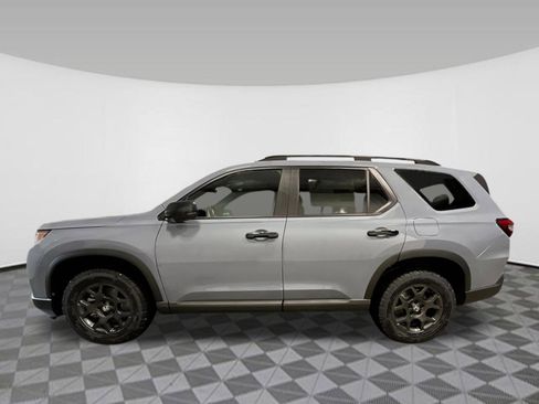 New 2026 Honda Pilot TrailSport image 3