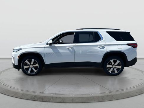 Used 2023 Chevrolet Traverse LT w/ LT Premium Package FWD image 5
