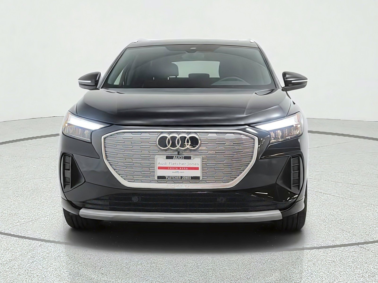 Used 2023 Audi Q4 e-tron Premium Plus w/ Premium Plus RWD image 2