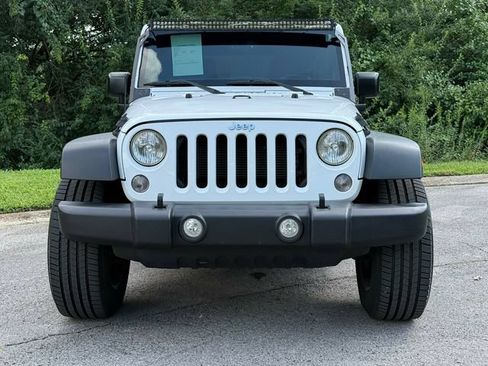 Used 2018 Jeep Wrangler Unlimited Sport S AWD/4WD image 9