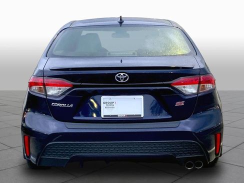 Used 2020 Toyota Corolla SE w/ SE Premium Package FWD image 5