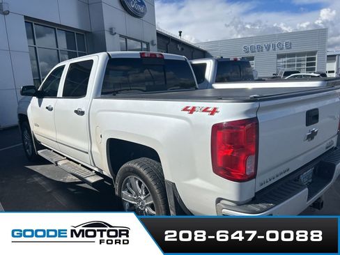 Used 2018 Chevrolet Silverado 1500 High Country image 2