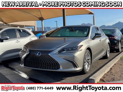 Used 2021 Lexus ES 300h w/ Accessory Package