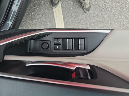 Used 2024 Toyota RAV4 XLE Premium FWD image 28