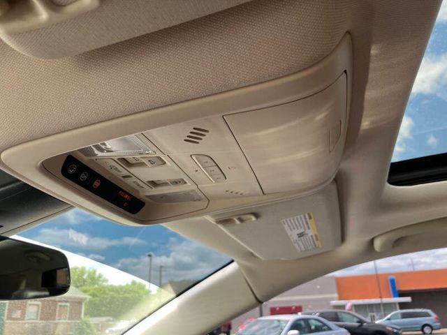 Used 2018 Cadillac XT5 Luxury w/ Driver Awareness Package AWD/4WD image 19