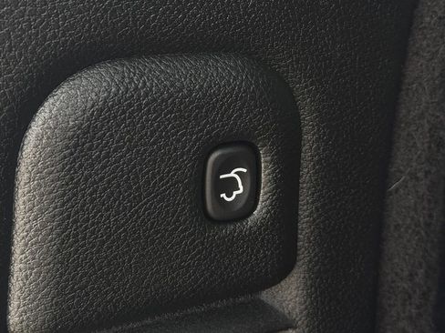 Used 2022 Dodge Durango R/T w/ Blacktop Package image 33