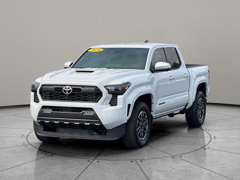 Certified 2024 Toyota Tacoma TRD Sport w/ TRD Sport Premium Package AWD/4WD image 2