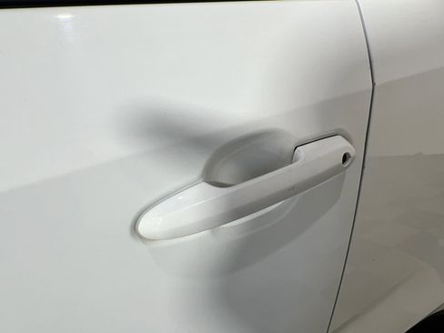 Used 2022 Toyota RAV4 LE image 14