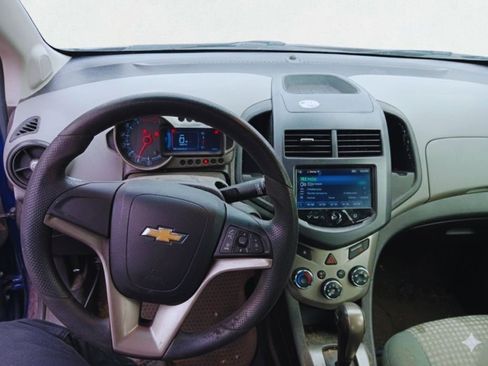 Used 2013 Chevrolet Sonic LS image 6