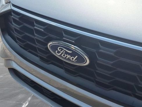 Used 2023 Ford Escape ST-Line w/ Tech Pack #1 AWD/4WD image 9