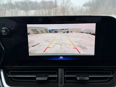 Used 2024 Chevrolet Trax RS w/ Driver Confidence Package image 21