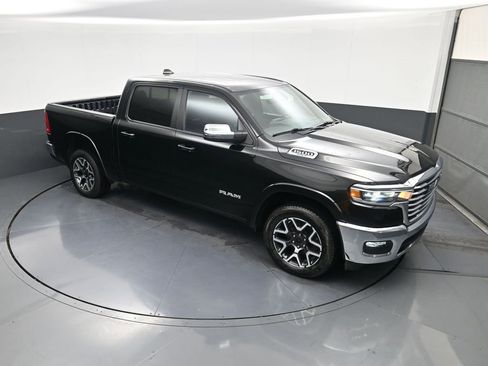 Used 2025 RAM 1500 Laramie AWD/4WD image 26