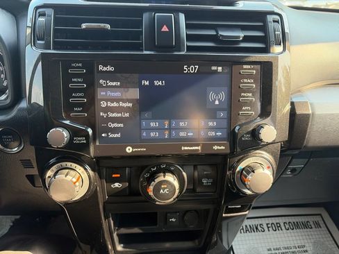 Used 2020 Toyota 4Runner TRD Off-Road Premium w/ Moonroof Package AWD/4WD image 30