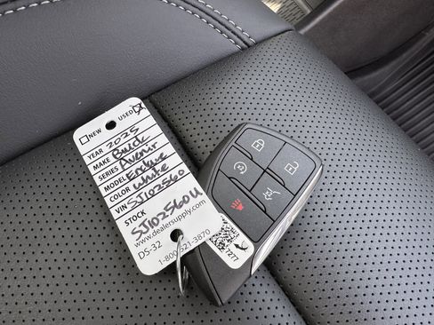 Certified 2025 Buick Enclave Avenir w/ Super Cruise Package image 64