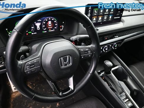Used 2023 Honda Accord Sport image 14