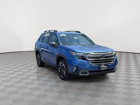 Used 2025 Subaru Forester Limited AWD/4WD image 2