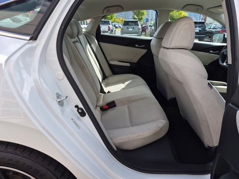 Used 2021 Honda Insight EX image 32