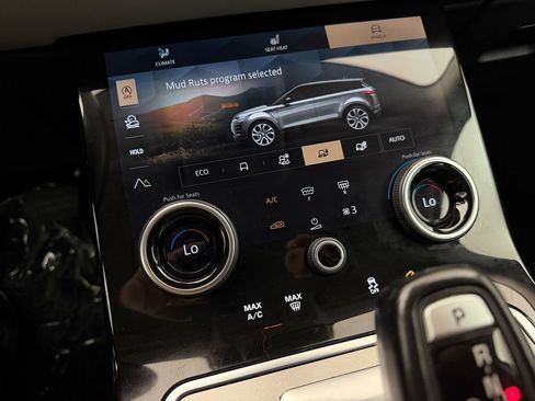 Used 2022 Land Rover Range Rover Evoque S image 44