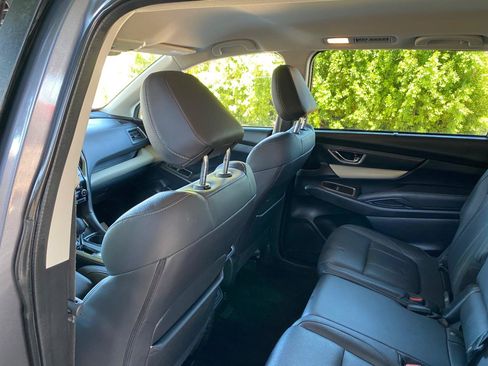 Used 2022 Subaru Ascent Limited AWD/4WD image 36