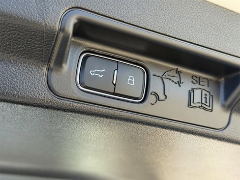 Certified 2025 Ford Explorer Active w/ Active Comfort Package image 30