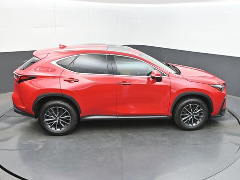Used 2025 Lexus NX 250 FWD w/ Towing Package (2000 Lbs) image 38