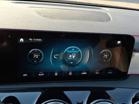 Used 2023 Mercedes-Benz CLA 250 4MATIC image 17