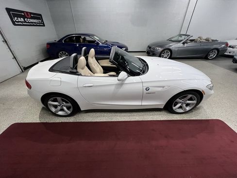 Used 2011 BMW Z4 sDrive30i image 14