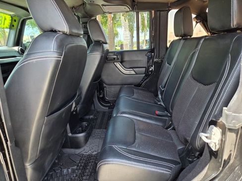 Used 2018 Jeep Wrangler Unlimited Sport S AWD/4WD image 14