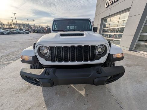 New 2026 Jeep Gladiator Sport image 9