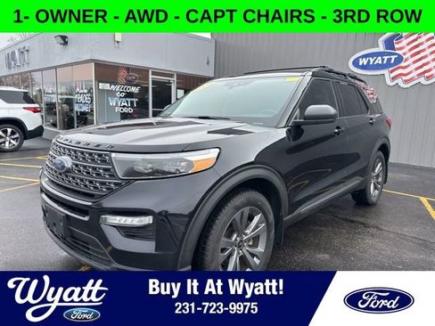Used 2021 Ford Explorer XLT w/ XLT Sport Appearance Package AWD/4WD image 1