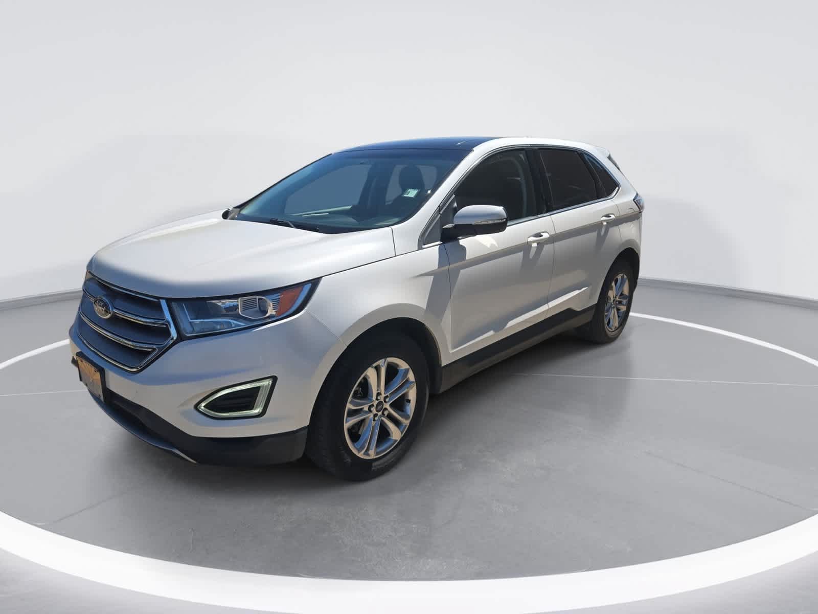 Used 2016 Ford Edge SEL w/ Equipment Group 201A FWD image 4