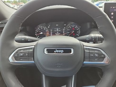 Used 2023 Jeep Compass Latitude w/ Convenience Group AWD/4WD image 29
