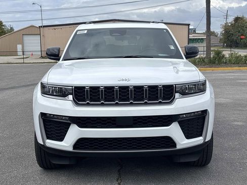 New 2026 Jeep Grand Cherokee L Limited RWD image 8